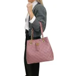 Timeless Bag: Διαχρονικό Πουγκί με καπιτονέ σχεδιασμό, Σάπιο Μήλο - HB-4025 - Image 4