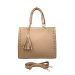 Urban Studs Bag: Για καθημερινές εμφανίσεις με χαρακτήρα, Σκούρο Μπεζ - HB-4107