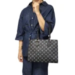 Merano: Fashion τσάντα tote με print υψηλής ποιότητας, σταθερή δομή και λουράκι χιαστί, Μαύρο - HB-4182 - Image 2