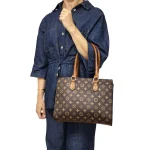 Merano: Fashion τσάντα tote με print υψηλής ποιότητας, σταθερή δομή και λουράκι χιαστί, Καφέ - HB-4183 - Image 2