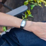 IEKE Luxe Bangle: Ατσάλινο Γυναικείο Ρολόι-Κόσμημα Χειροπέδα, Ασημί - WW-1498 - Image 2